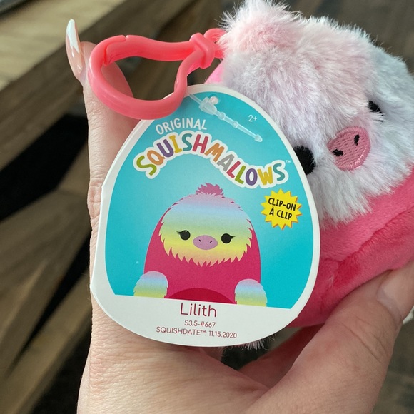 NEW 3.5” LILITH CLIP SQUISHMALLOWS - Picture 2 of 3